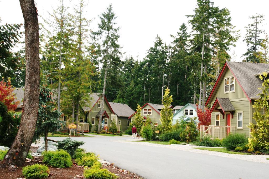 Oceanside Village Resort Parksville Exterior foto